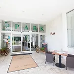 Park 4*