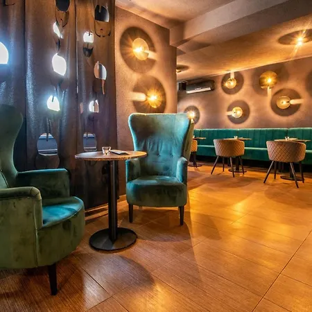 Hotel Park Piest'any