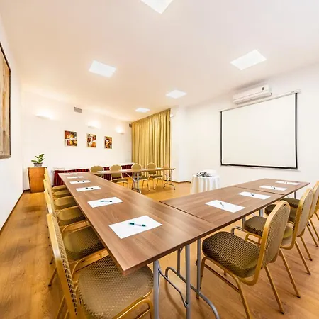 Park Hotel Piest'any