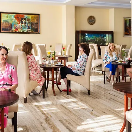 Отель Park 4*