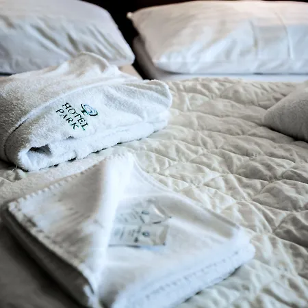 Hotel Park Piest'any