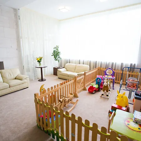 Hotel Park Piest'any