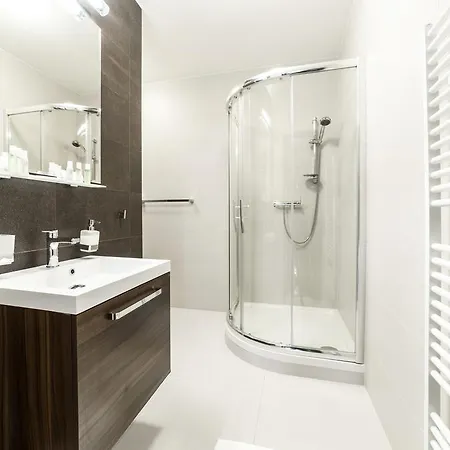 Park Hotel Piest'any