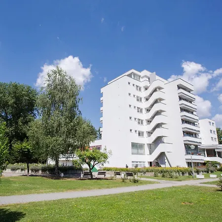 Hotel Park Piest'any